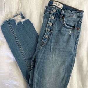 Abercrombie Ultra High Rise Ankle Straight Size 25